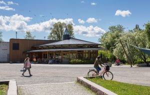 Kupittaan Paviljonki Kupittaanpuistossa Turun Tiedepuiston läheisyydessä.