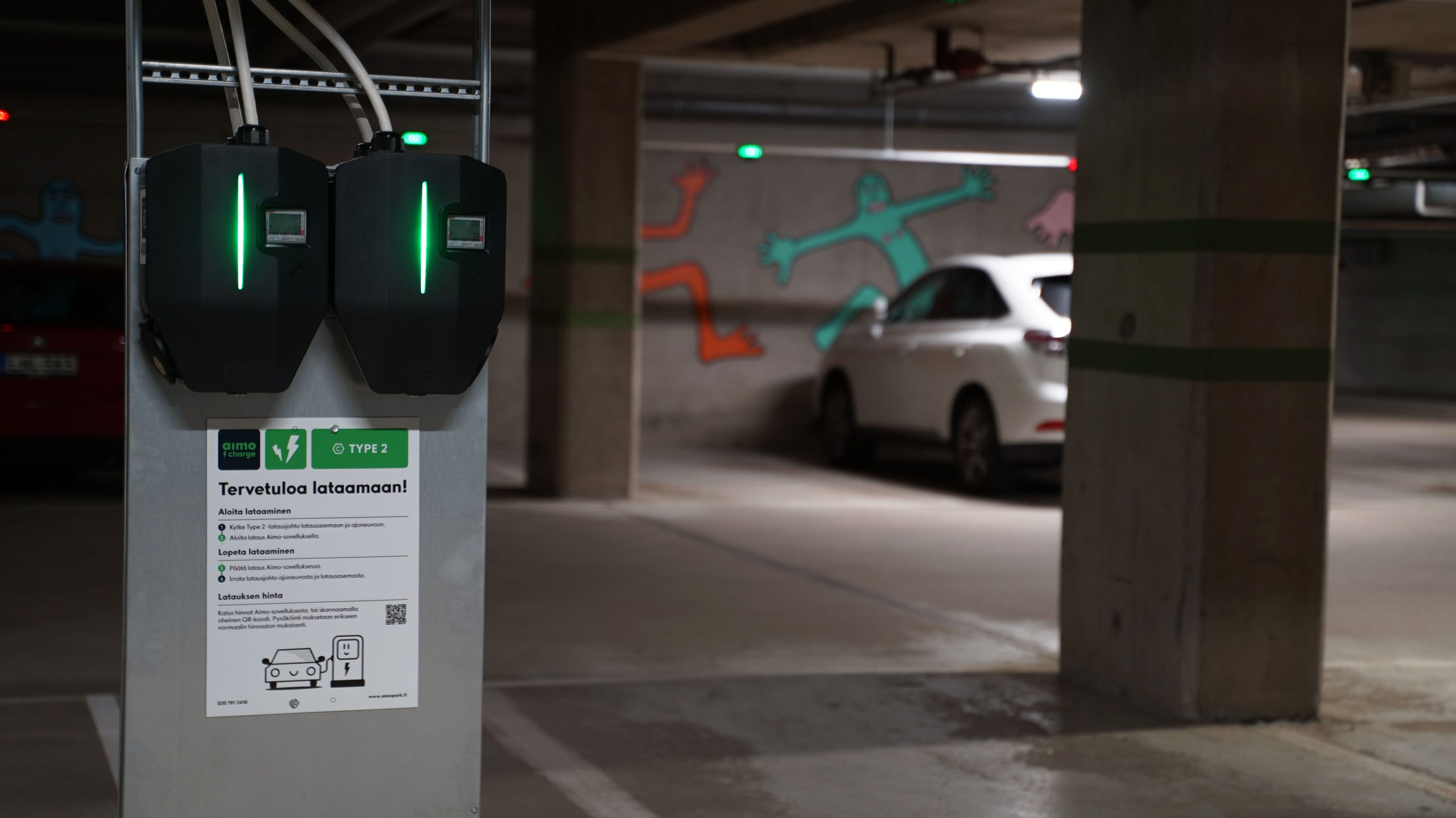 Lataa sähköautosi ja -pyöräsi Turun Tiedepuistossa